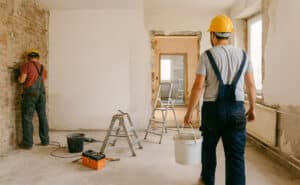 Lire la suite à propos de l’article Investir dans un logement avec travaux : opportunité à saisir ou risque à éviter ?