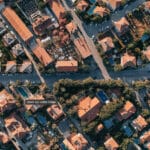 L’importance du voisinage : commerces, écoles, transports — que regarder avant d’acheter à Bourg-en-Bresse