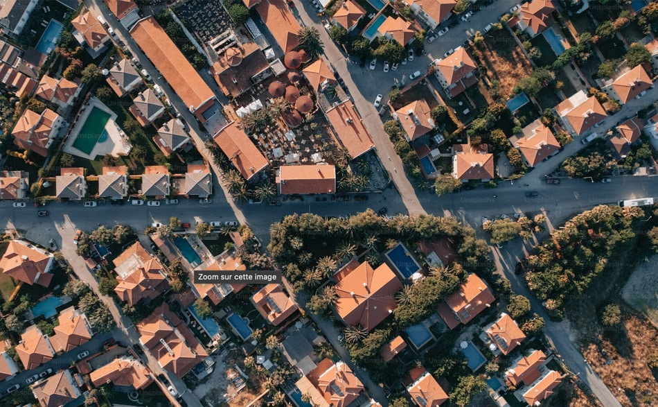 You are currently viewing L’importance du voisinage : commerces, écoles, transports — que regarder avant d’acheter à Bourg-en-Bresse