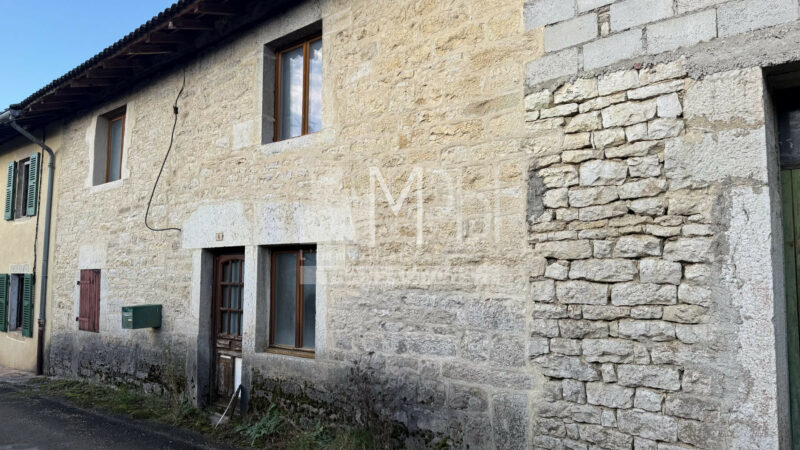 Maison-de-village-a-Montrevel-166m2-4-chambres-7