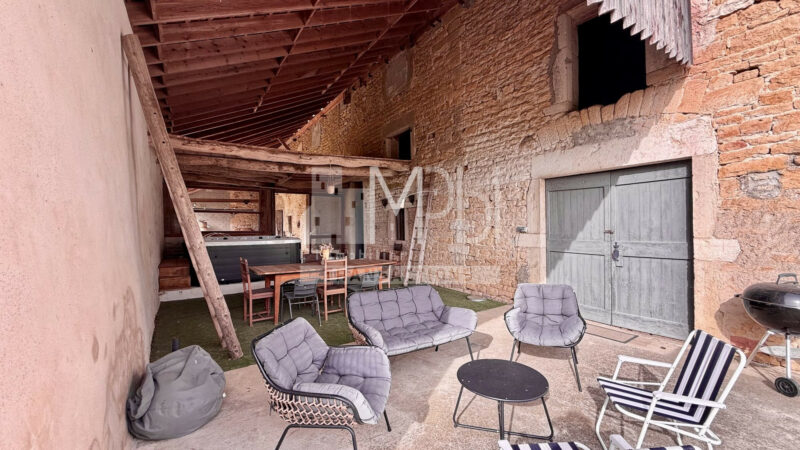 Propriete-Ancien-Moulin-Renove-a-Villereversure-4