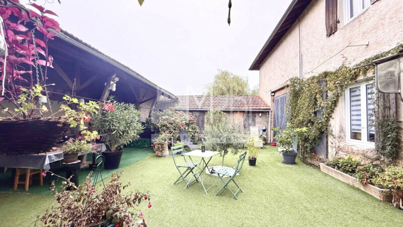 Propriete-de-19354-m2-sur-une-parcelle-arboree-de-4-504-m2