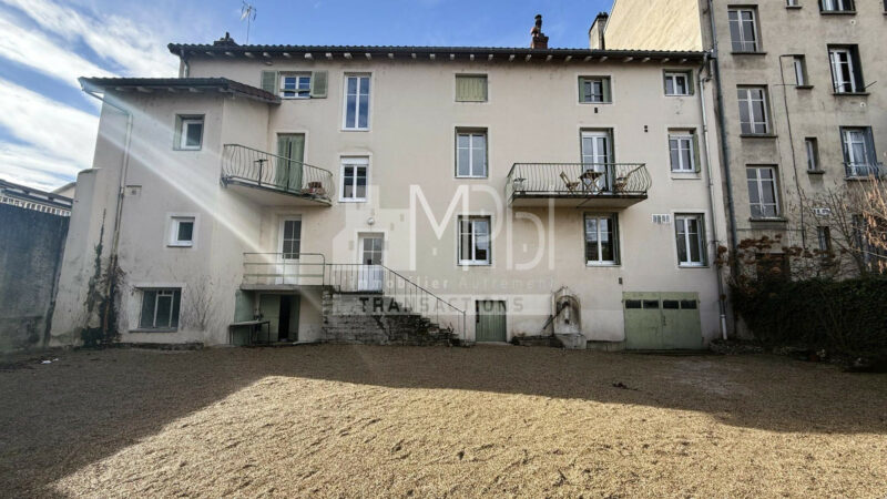 Immeuble-de-rapport-en-monopropriete-–-Centre-ville-de-Bourg-en-Bresse-1