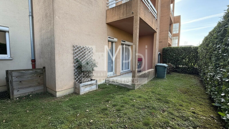 Appartement-en-rez-de-jardin-6827m2-Bourg-En-Bresse-10