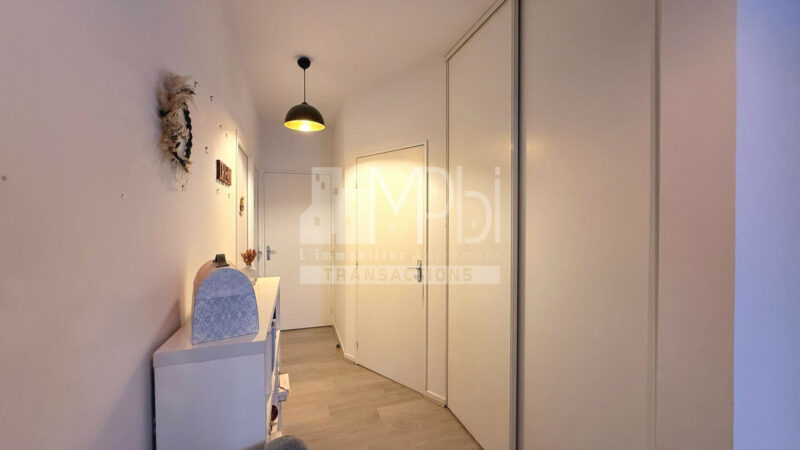 Appartement-en-rez-de-jardin-6827m2-Bourg-En-Bresse-6