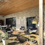 Villa-contemporaine-221-m²-avec-piscine-et-appartement-independant-3