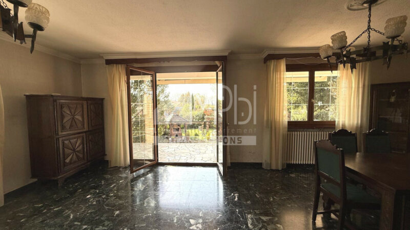 Maison-familiale-129-m²-avec-grand-terrain-et-double-garage-–-Peronnas-6