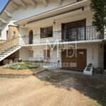 Maison-familiale-129-m²-avec-grand-terrain-et-double-garage-–-Peronnas