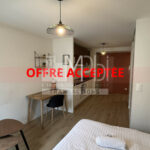 Studio entièrement rénové, vendu meublé