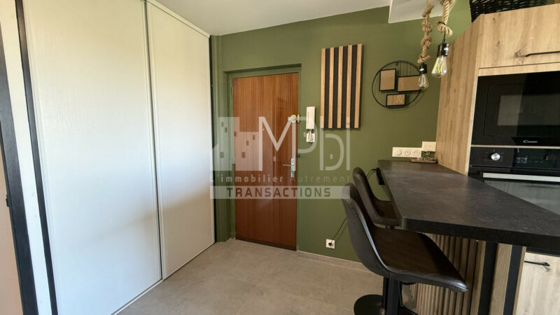 Appartement-T3-de-6488-m²-entierement-refait-2