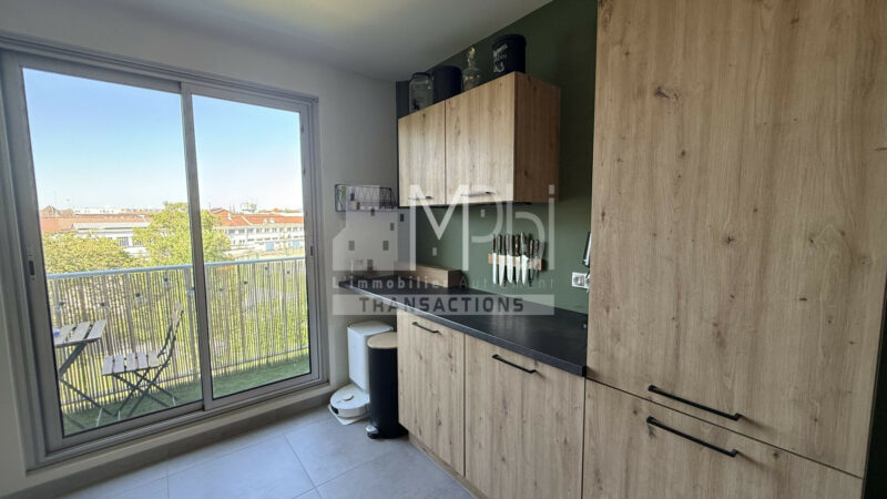Appartement-T3-de-6488-m²-entierement-refait-8