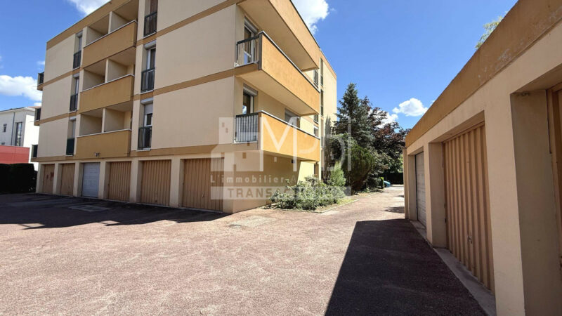 Appartement-T3-de-7365-m²-avec-balcon-et-loggia-1