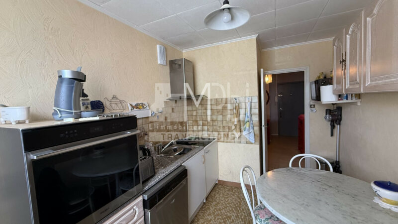 Appartement-T4-de-9256-m²-–-Vendu-loue-4