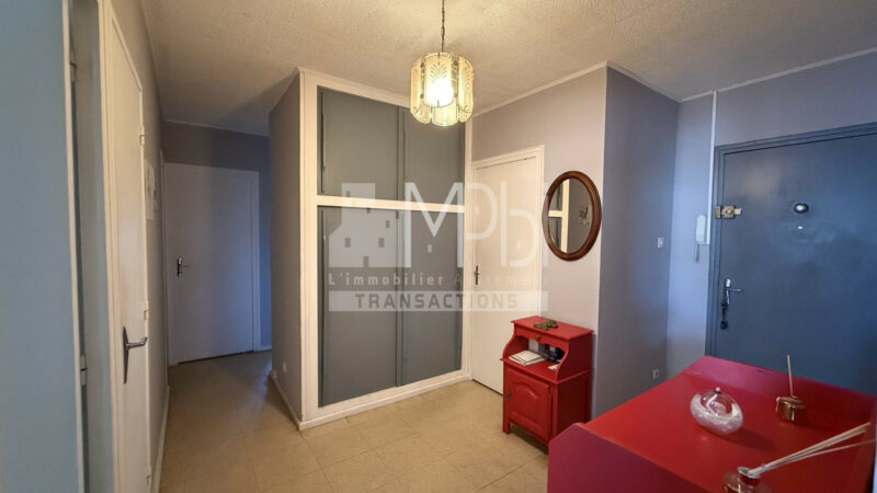 Appartement-T4-de-9256-m²-–-Vendu-loue-5