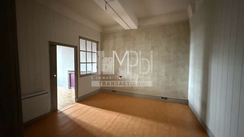 Appartement-de-type-T1T1-bis-a-renover-Centre-BOURG-EN-BRESSE-3