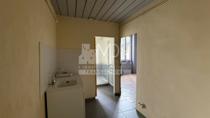 Appartement-de-type-T1T1-bis-a-renover-Centre-BOURG-EN-BRESSE-6