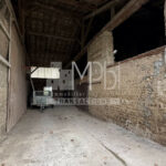 Ensemble-de-dependances-sur-une-parcelle-de-1094m2-constructible-3