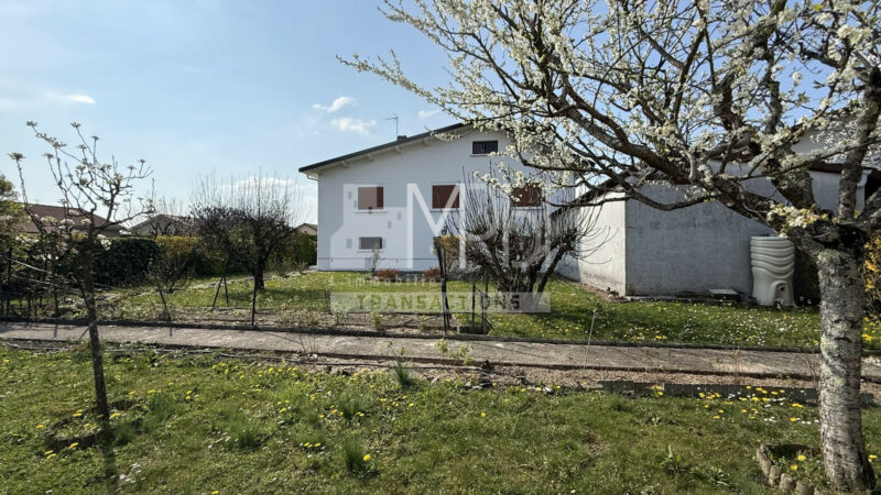 Maison-129-m²-avec-grand-terrain-et-double-garage-2
