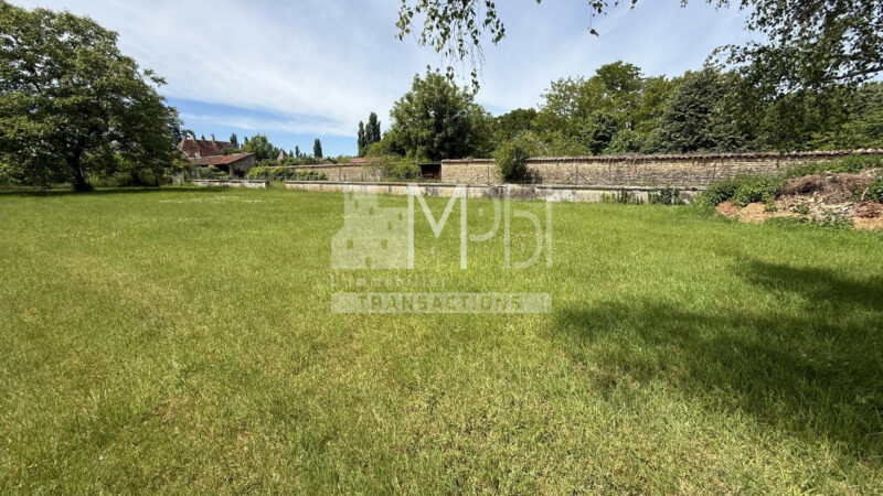 Terrain-a-batir-viabilise-de-538-m²-Bourg-En-Bresse
