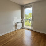 Appartement-T3-de-7365-m²-avec-balcon-et-loggia-5