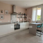 Appartement-T3-de-7365-m²-avec-balcon-et-loggia-8