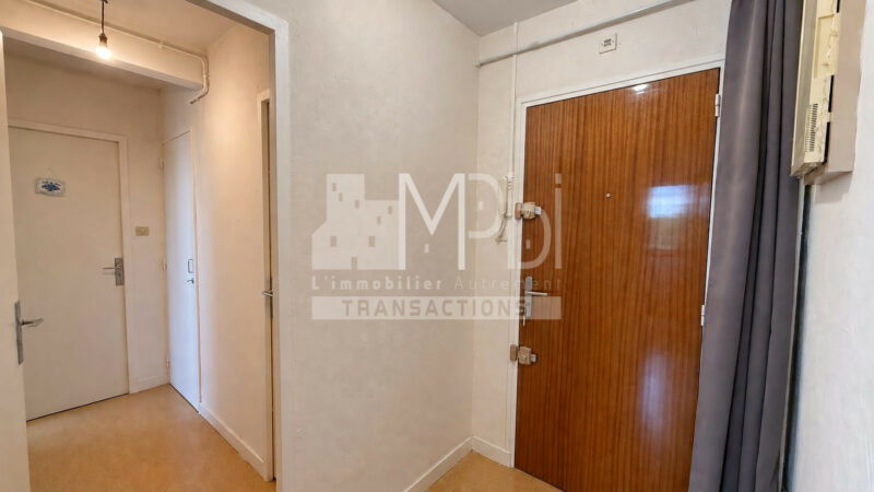 Appartement-T2-de-4472-m²-avec-garage-et-cave-–-Peronnas-11