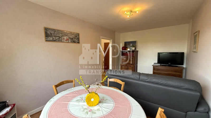 Appartement-T2-de-4472-m²-avec-garage-et-cave-–-Peronnas-2