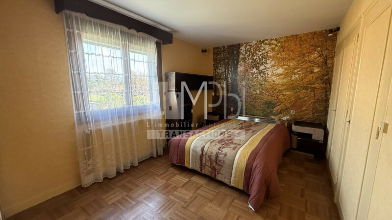 Maison-129-m²-avec-grand-terrain-et-double-garage-9