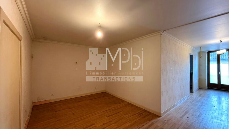 Appartement-a-renover-Surface-de-11550m2-10