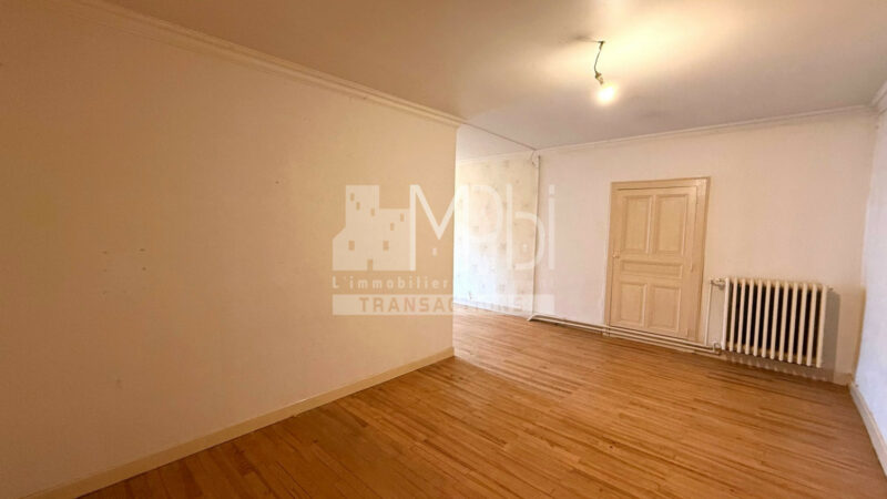 Appartement-a-renover-Surface-de-11550m2-11