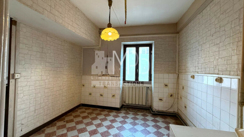 Appartement-a-renover-Surface-de-11550m2-4