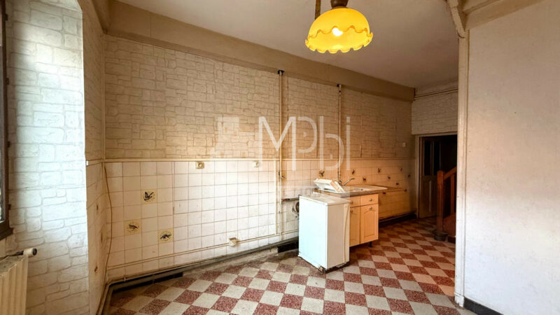 Appartement-a-renover-Surface-de-11550m2-5