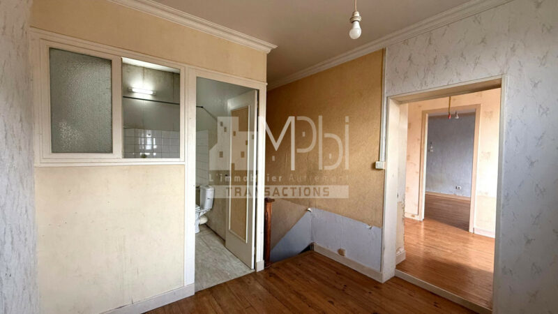 Appartement-a-renover-Surface-de-11550m2-6
