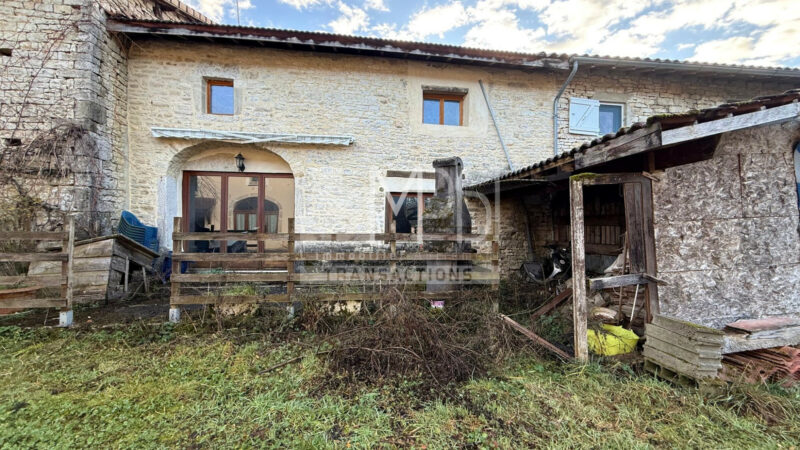 Maison-de-village-a-Montrevel-166m2-4-chambres-2