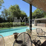 Villa-contemporaine-221-m²-avec-piscine-et-appartement-independant-2