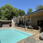 Villa-contemporaine-221-m²-avec-piscine-et-appartement-independant-3